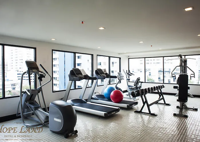 Hope Land Hotel Sukhumvit 8